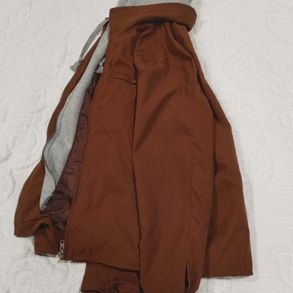 Light weight jacket - Picture 3 of 5